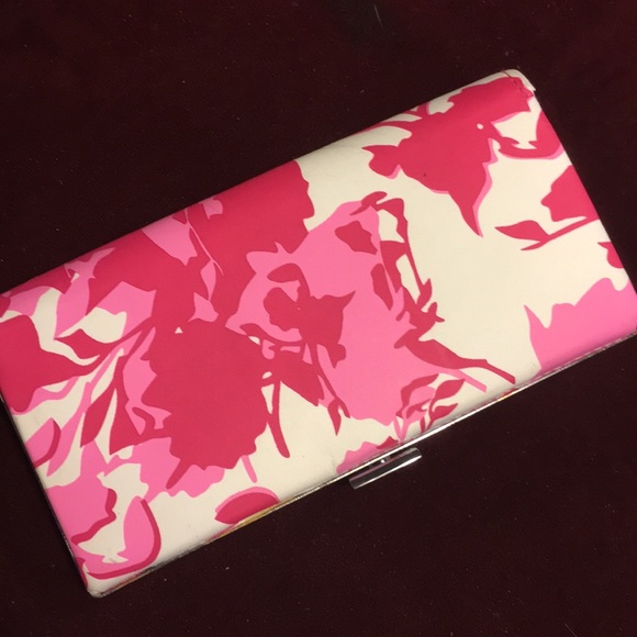 NWOT Make up Set - Picture 3 of 6